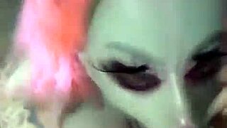 Intense deepthroat sucking by slutty alien