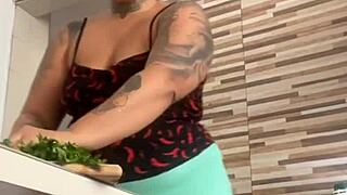 i called my friend with big pussy to flash her ass during lunch.