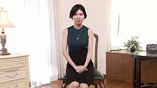 初撮り人妻ドキュメント　芳根まい!