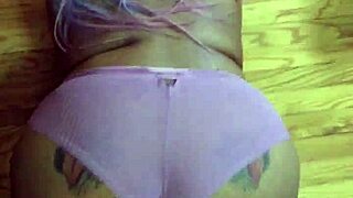 Let me show my ass real quick 😊