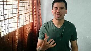 Hey, mature man gets penetrated by bisexual taxi driver with girlfriend.