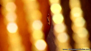 bollywood model, wanna see her flash her skin?