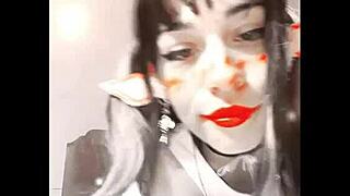 bonneyuwu - 10 05 elfa mostrando su ropa interior a su padrastro