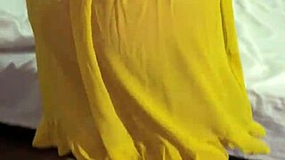 My hot Indian girlfriend fucks for the first time