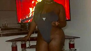 Le enseño a follar a mi hermanastra aprendi� muy rapido