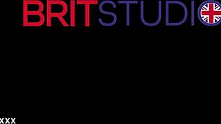 i'm collared british 18 year old getting off with fucking machine