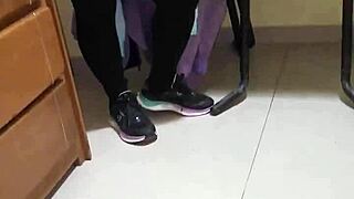 Me cojo a la sirvienta puta pt 1