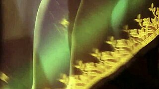 bollywood model, wanna see her flash her skin?