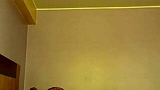 Engage A Mi Esposo Con Taxista Que Me Ofrece Sacarle La Leche Por Todo Lo Que Hizo En El Dia