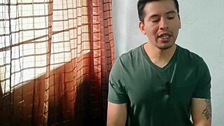 Hey, mature man gets penetrated by bisexual taxi driver with girlfriend.