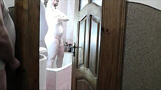 Blonde babe masturbates while roommate watches 😏