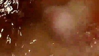 More bath time fun with some solo fingering. Enjoy the splash! 😊