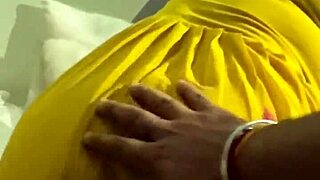 My hot Indian girlfriend fucks for the first time