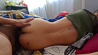 Pov Despierto A Mi Hermanastra Nalgona Mientras Nuestros Padres No Están!