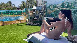 Artemisia Love, Show That Perfect Body!