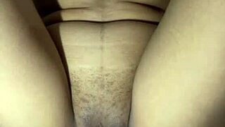 i'm starin at this skinny teen indian larki's chut and it's so tight