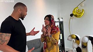 Bhabi aaliyah yasin celebrates with a big black cock