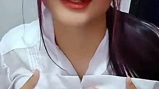 Actriz porno le da una gran mamada a su padrastro casero real