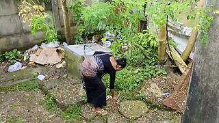 i made komal bhabhi suck my cock while cleaning outside and fucked her under the stairs