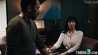 i watch the naught latina milf housewif seduc the big cock director with deepthroat...