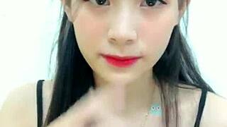 Hotgirl Việt livestream show seksi panas