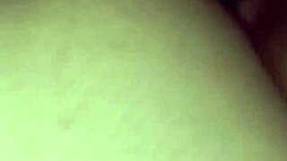 Gatita mamando y montando la verga.