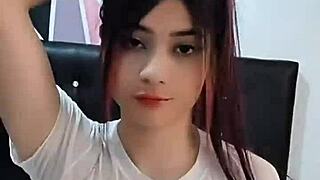 Actriz porno le da una gran mamada a su padrastro casero real