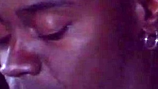 a milf gets fucked outdoor in heels at night... wow!