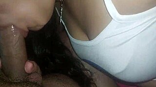 mi garganta profunda recibiendo tu pene completo y tu semen caliente