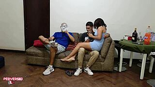 Bailando Con Mi Padrastro Y Mi Hermanastro Ellos Terminan Llenandome El Coño De Semen