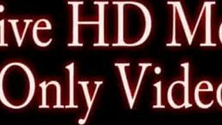 tara ashley fingering her wet pussy