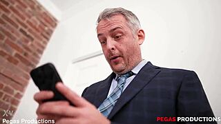 la belle sky fox gets roughly defonced by julian august