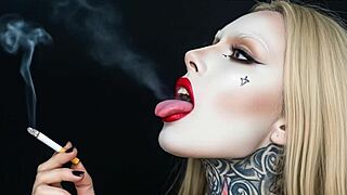 smokinglips4 lights up for hot fetish smoke session