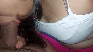 mi garganta profunda recibiendo tu pene completo y tu semen caliente