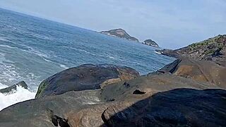 no better place to fuck on the beach, i gave my tasty ass to this hung guy 😍