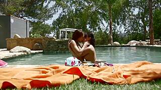 nikki delano licks sara luvv's wet pussy?