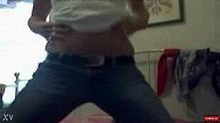 webcam babe strips wet undressing toys pussy play!