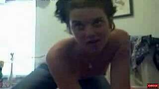 webcam babe strips wet undressing toys pussy play!