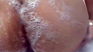 wife's huge ass bubbles in jacuzzi