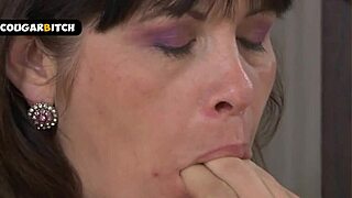 oversized plump mature milf fists chubby pussy lures young guy sweaty fuck