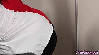 Gostosas Britânicas Elegantes Punhetam Paus no Tease CFNM