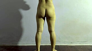 that fine ass amateur asian curvy girl works out at home, her big booty shaking sexy