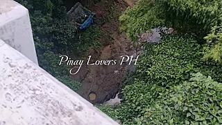 Cute pinay couple caught fucking rough creampie cowgirl on public roadside scandal