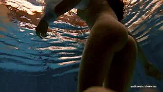 Kristy flaunts big boobs in bikini underwater pool