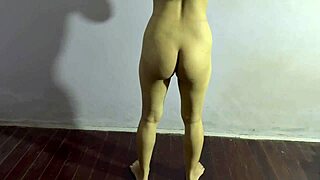 that fine ass amateur asian curvy girl works out at home, her big booty shaking sexy