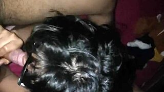 le lleno la garganta de semen viendo netflix