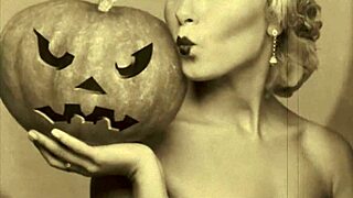 i'm totally obsessed with this vintage halloween vibe it's super cool and nostalgic can't get enough of those retro antique feels