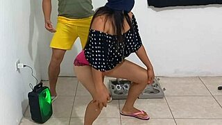 oy watch hijastro aerobics then flirt for doggystyle sex