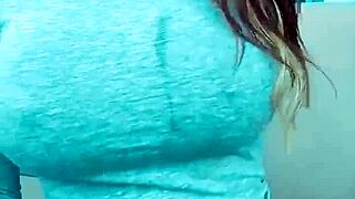 Beautiful bimbo whore fingers herself on webcam to wild fun