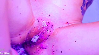 bare toes squishin juicy fruit all over nice and messy 😋👣